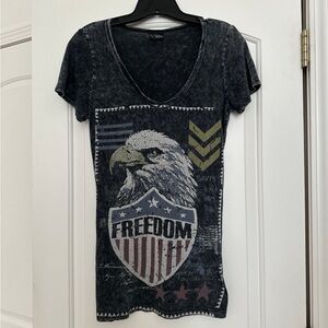 Freedom Graphic tee
